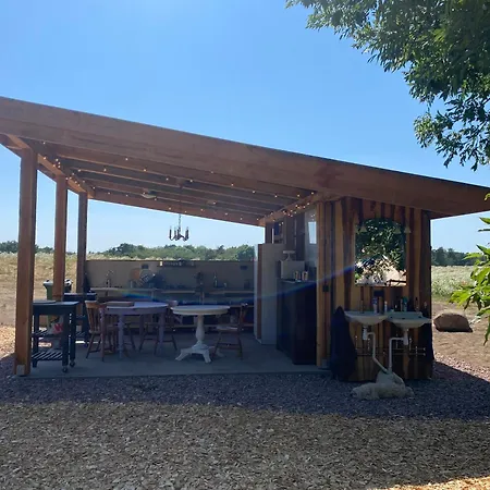Campingplads Glamping Lille Strandbygård Arnager