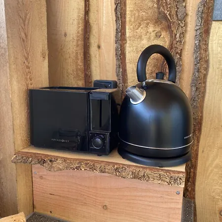 Glamping Lille Strandbygard * Arnager