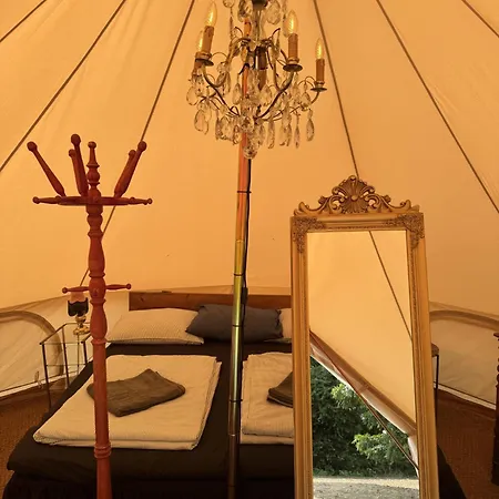 Glamping Lille Strandbygård * Arnager