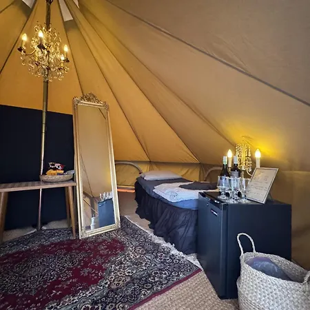 Glamping Lille Strandbygard Arnager