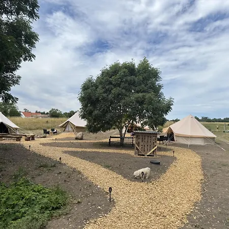 Glamping Lille Strandbygard Camping *