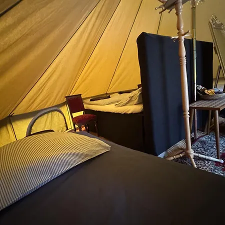 Glamping Lille Strandbygard * Arnager