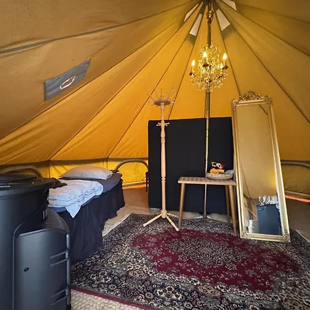 Glamping Lille Strandbygard * Arnager